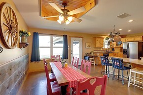 Private Hot Tub & Pickleball Court: Baird Home!