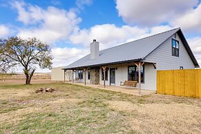 Private Hot Tub & Pickleball Court: Baird Home!