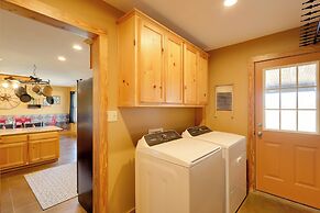 Private Hot Tub & Pickleball Court: Baird Home!