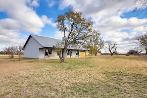 Private Hot Tub & Pickleball Court: Baird Home!