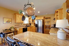 Private Hot Tub & Pickleball Court: Baird Home!