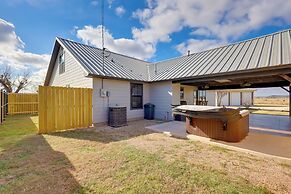 Private Hot Tub & Pickleball Court: Baird Home!