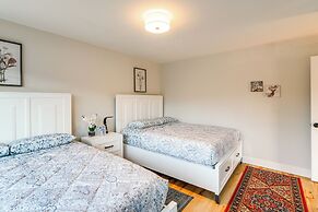 2 Mi to Beach: Home w/ Patio in Del Rey Oaks!