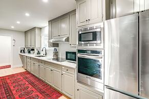 2 Mi to Beach: Home w/ Patio in Del Rey Oaks!