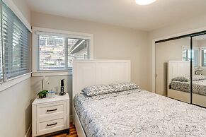 2 Mi to Beach: Home w/ Patio in Del Rey Oaks!