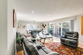 2 Mi to Beach: Home w/ Patio in Del Rey Oaks!