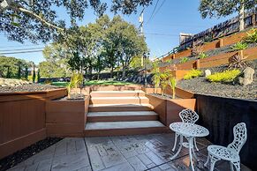 2 Mi to Beach: Home w/ Patio in Del Rey Oaks!