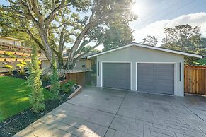2 Mi to Beach: Home w/ Patio in Del Rey Oaks!