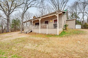 5 Mi to Beaver Lake: Family Cabin w/ Game Room