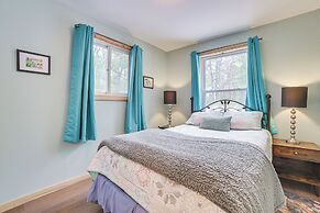Lake Access & Dock: Remote Mio-area Cottage