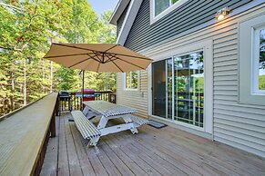 Lake Access & Dock: Remote Mio-area Cottage
