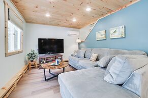 Lake Access & Dock: Remote Mio-area Cottage