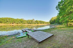 Lake Access & Dock: Remote Mio-area Cottage