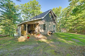 Lake Access & Dock: Remote Mio-area Cottage
