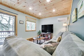 Lake Access & Dock: Remote Mio-area Cottage