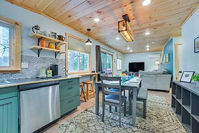 Lake Access & Dock: Remote Mio-area Cottage