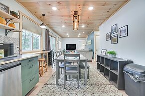 Lake Access & Dock: Remote Mio-area Cottage