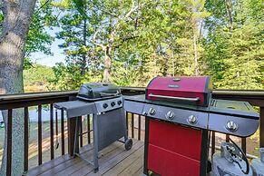 Lake Access & Dock: Remote Mio-area Cottage