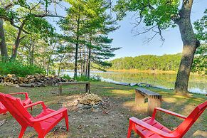 Lake Access & Dock: Remote Mio-area Cottage