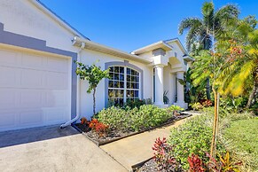 Close to Family Park: Home w/ Screened Lanai!