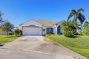 Close to Family Park: Home w/ Screened Lanai!