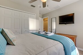 Close to Family Park: Home w/ Screened Lanai!