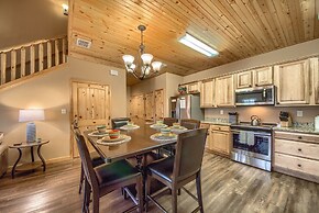 Oma13a14 Gruene Bungalow At Old Mills Resort 6 Bedroom Condo