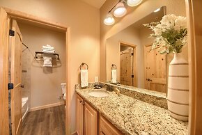 Oma13a14 Gruene Bungalow At Old Mills Resort 6 Bedroom Condo