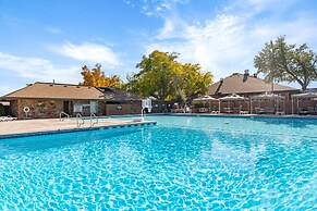 Villa #33 At Bloomington Country Club 3 Bedroom Condo