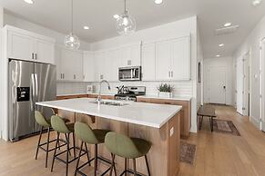 Villa #26 At Bloomington Country Club - Sunset Retreat 4 Bedroom Townh