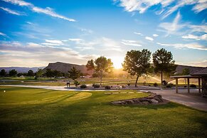 Villa #26 At Bloomington Country Club - Sunset Retreat 4 Bedroom Townh