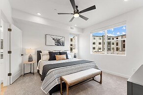 Gateway Getaway #102 2 Bedroom Condo