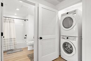 Gateway Getaway #102 2 Bedroom Condo