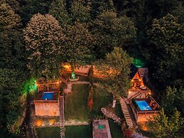 KAYIP ORMAN DAĞ EVLERİ