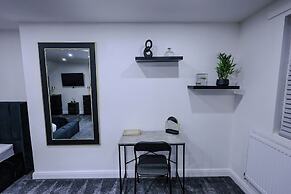 Sleeps17 Bliss 7-bedroom Luxury Escape Birmingham