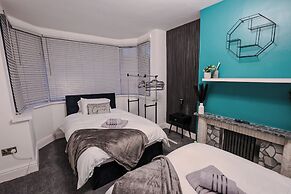 Sleeps17 Bliss 7-bedroom Luxury Escape Birmingham