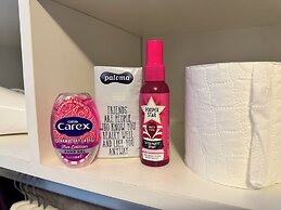 Runway Guest House - Adult Only