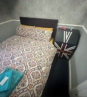 Runway Guest House - Adult Only