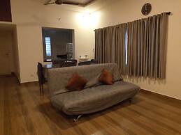 Thavika Silverwood Residence Yelagiri