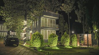 Thavika Silverwood Residence Yelagiri