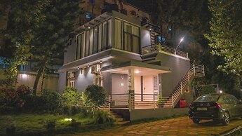 Thavika Silverwood Residence Yelagiri