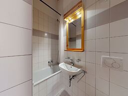 Spacious Apartment With Balcony