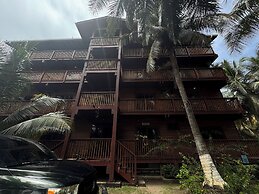 Oasis Paradise Hotel