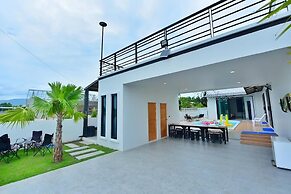 Level UP pool villa Rayong