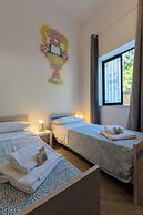 Cortile dei Giusti Combo Guesthouse