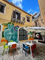 Cortile dei Giusti Combo Guesthouse