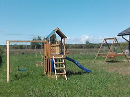 Comfortable Holiday Home, Private Garden, Sauna