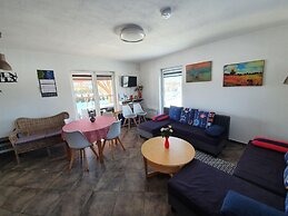 Comfortable Holiday Home, Private Garden, Sauna