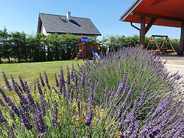 Comfortable Holiday Home, Private Garden, Sauna