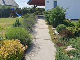 Comfortable Holiday Home, Private Garden, Sauna